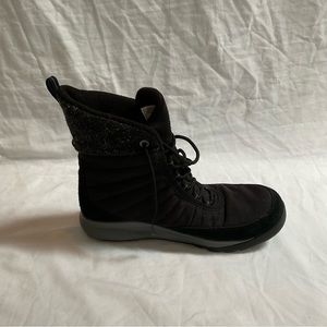 Columbia snow boots